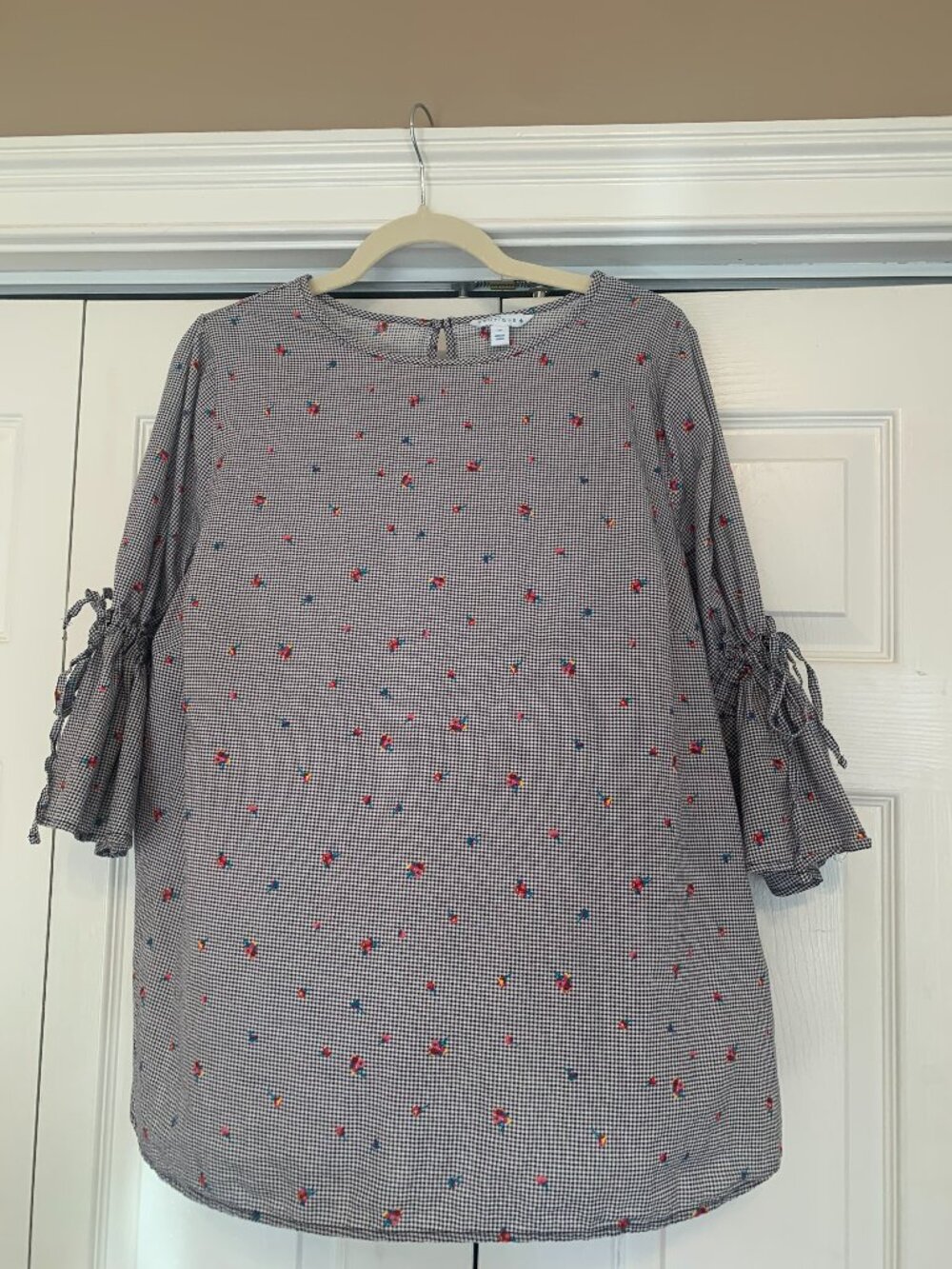 Boutique 1X Black White Gingham with small flowers 3/4 sleeves